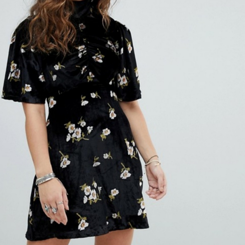 Free People Be My Baby Black Velvet Dress New with Tag - Picture 2 of 16